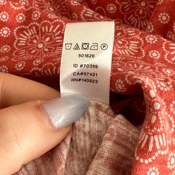 Loft Geometric Bow Back Vintage Soft Tank Size Large - Picture 6 of 6